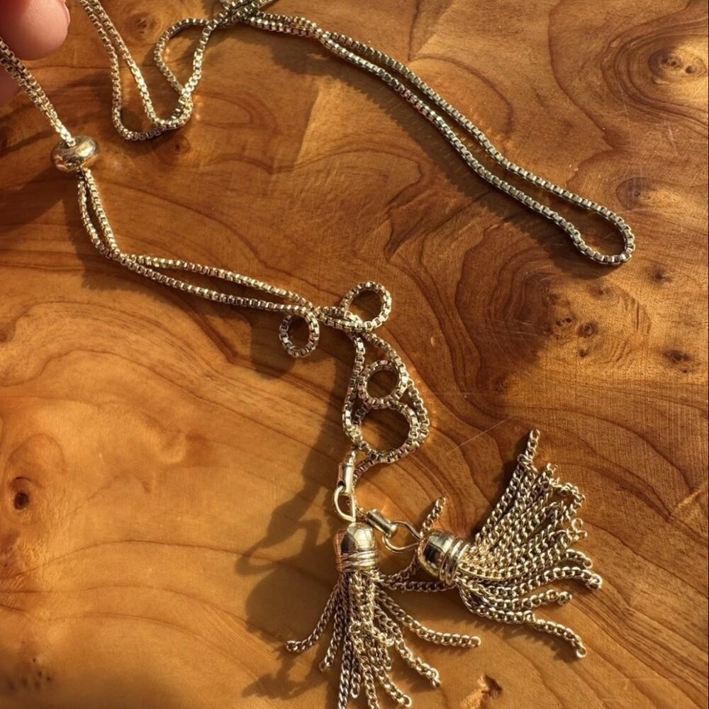 Vintage Box Link Lariat Gold Tone Chain 34" Necklace w/ Tassels